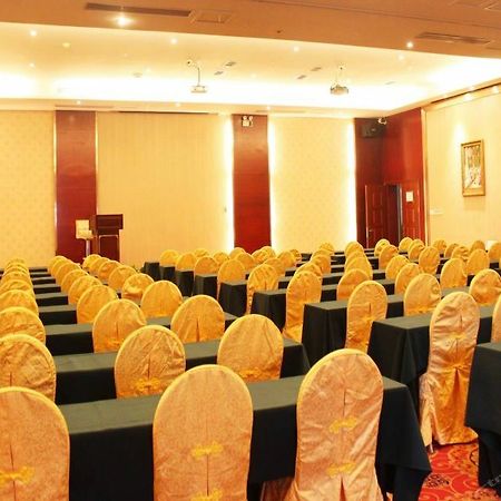 New Beacon Runfeng International Hotel Wuhan Esterno foto