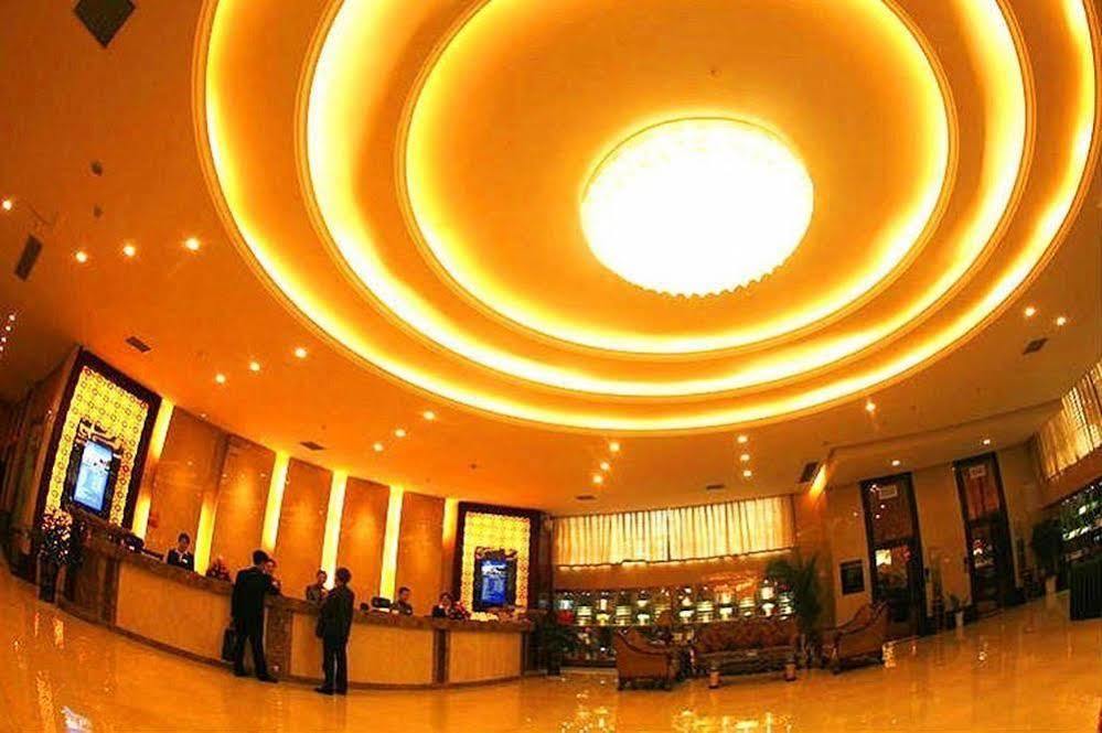 New Beacon Runfeng International Hotel Wuhan Esterno foto