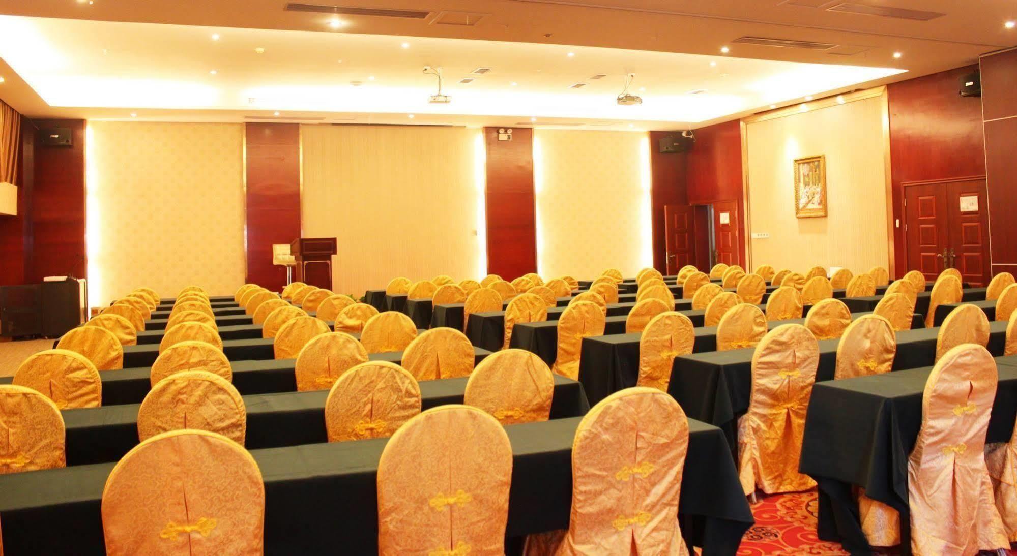 New Beacon Runfeng International Hotel Wuhan Esterno foto