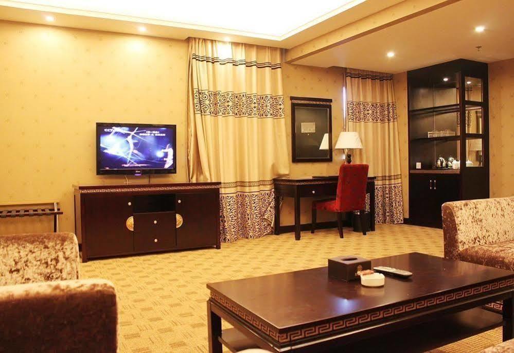 New Beacon Runfeng International Hotel Wuhan Esterno foto