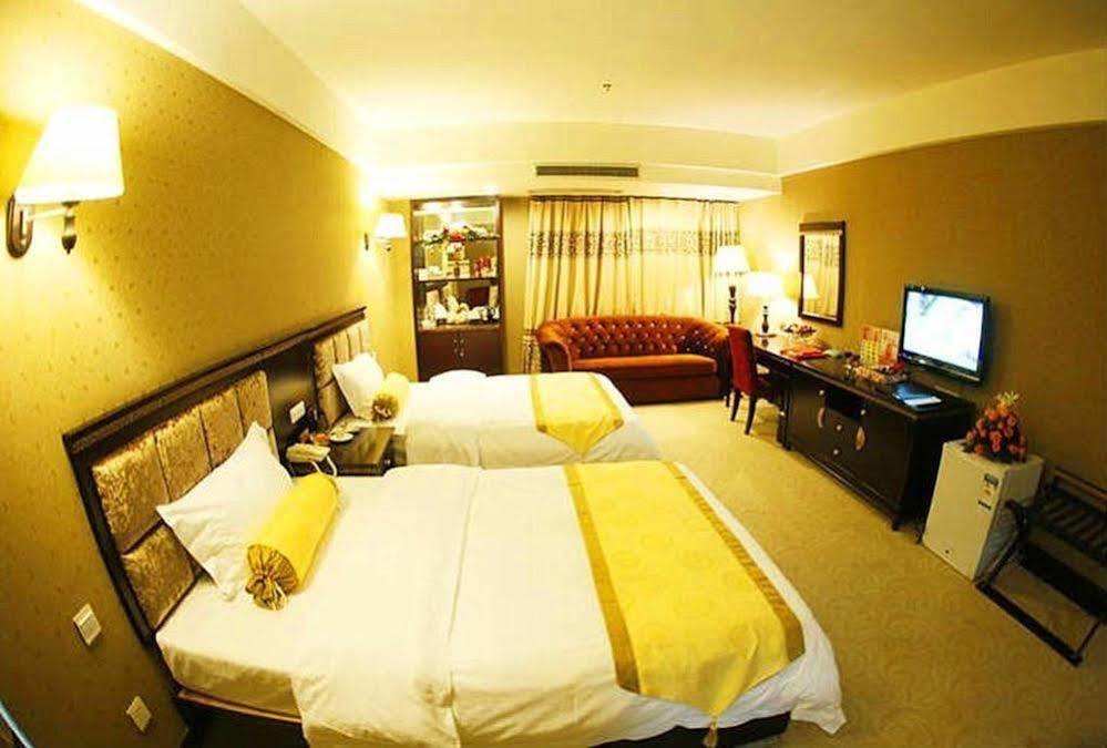 New Beacon Runfeng International Hotel Wuhan Esterno foto