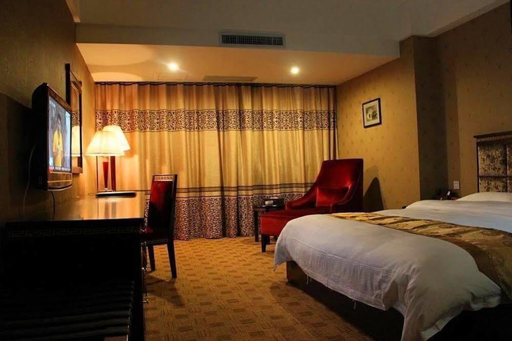 New Beacon Runfeng International Hotel Wuhan Esterno foto