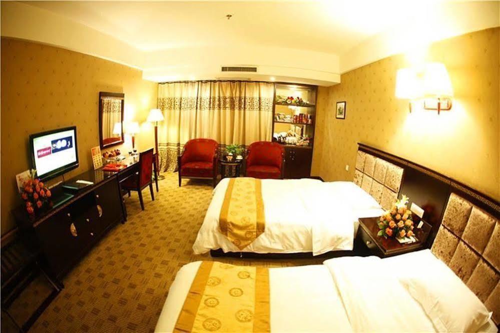 New Beacon Runfeng International Hotel Wuhan Esterno foto